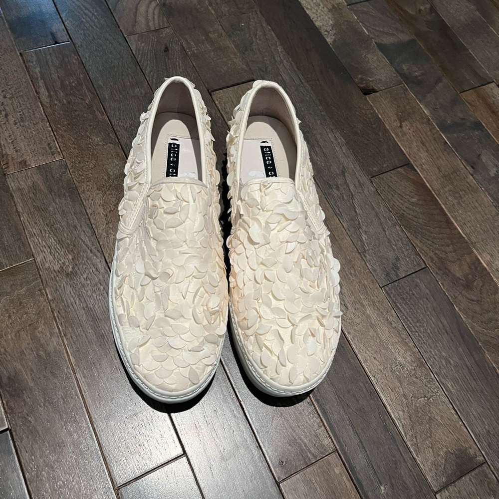Alice and Olivia slip on sneakers